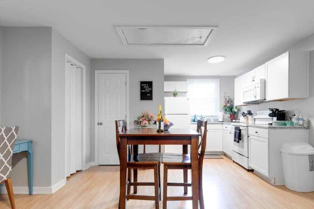 E3 Centrally Located In Carytown Fully Fenced Richmond Exterior photo