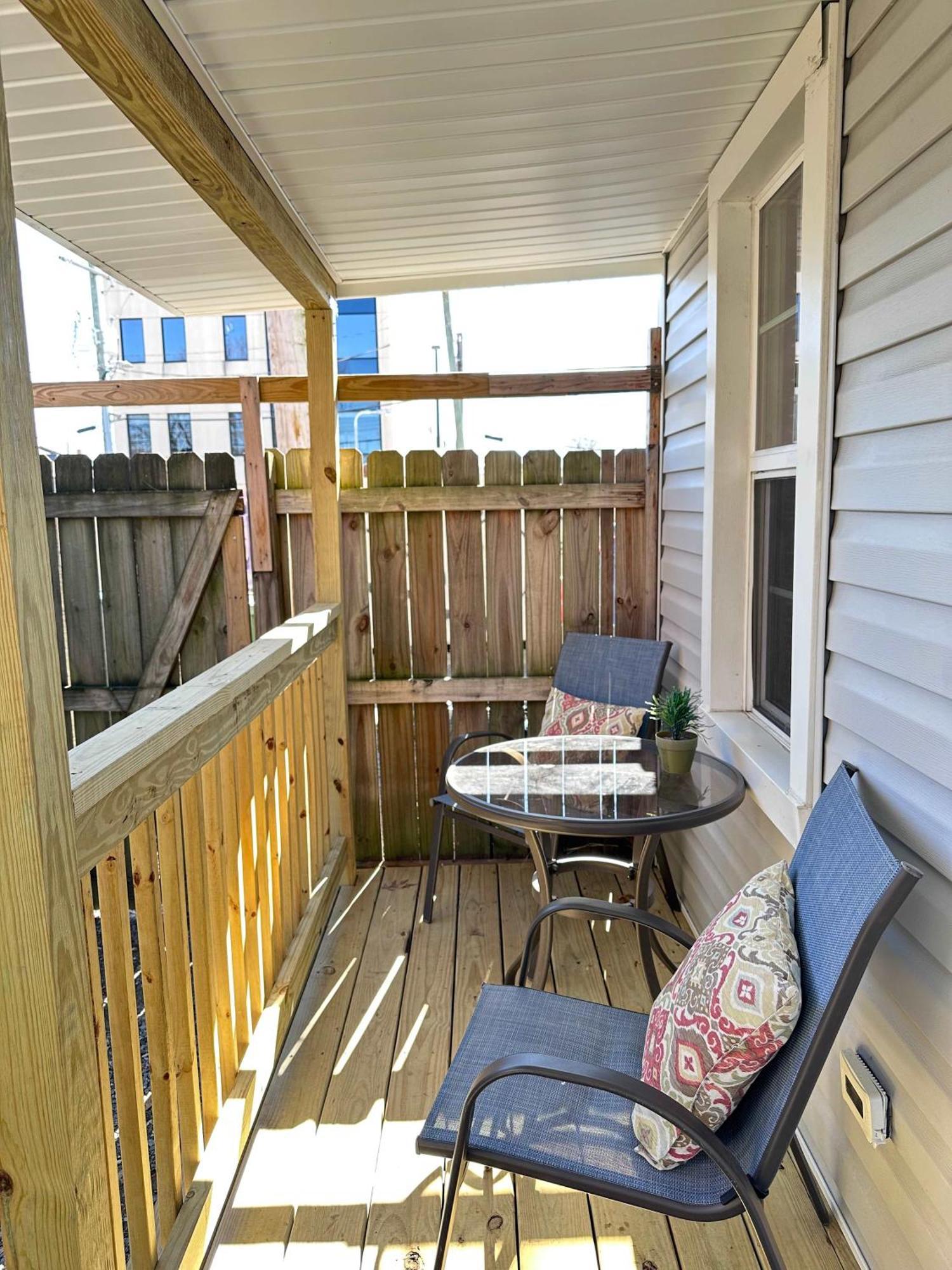 E3 Centrally Located In Carytown Fully Fenced Richmond Exterior photo